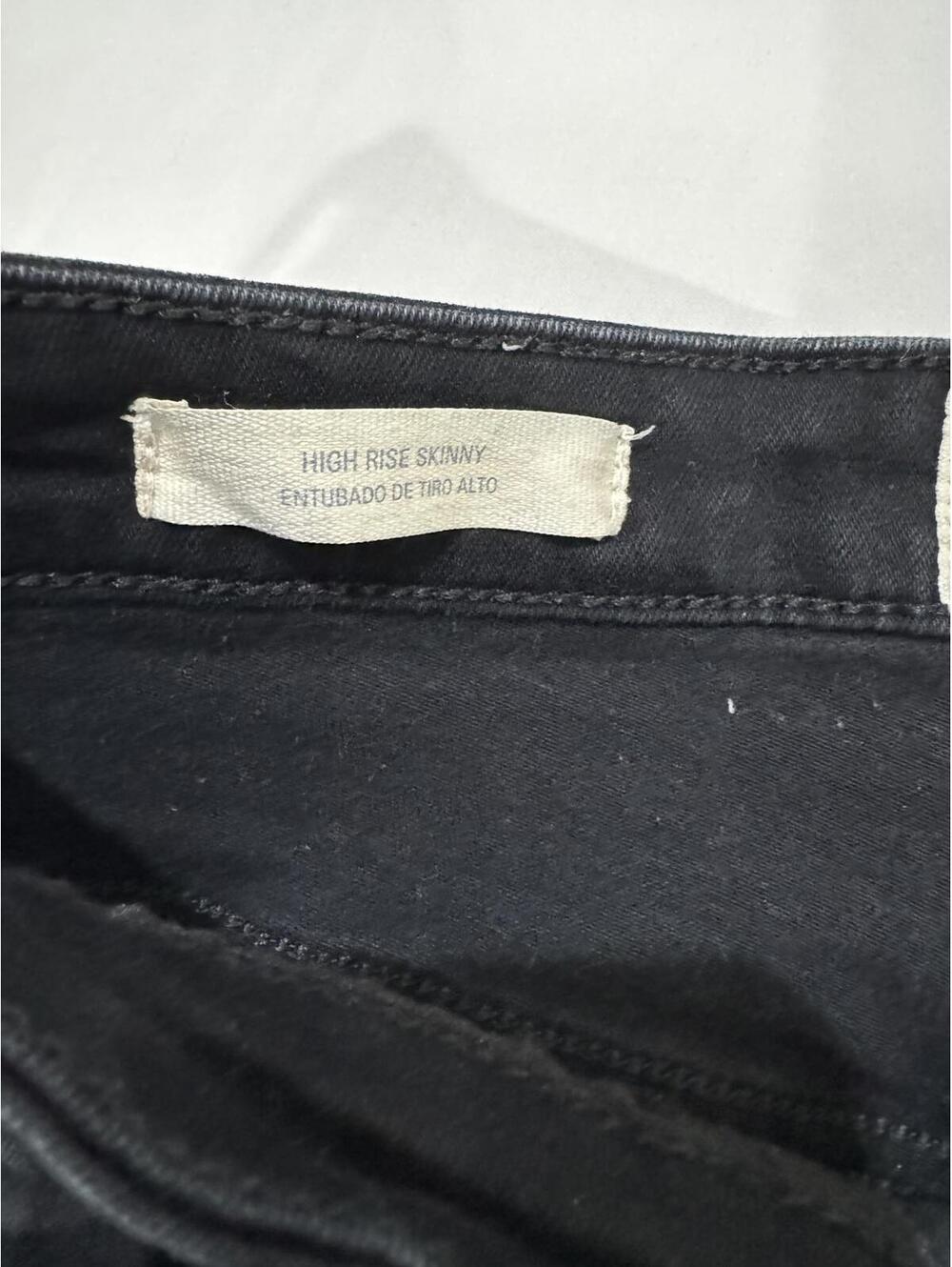 {SOLD} Universal Thread Black High Rise Skinny Denim Jeans- Size 8/29R - Picture 5 of 7